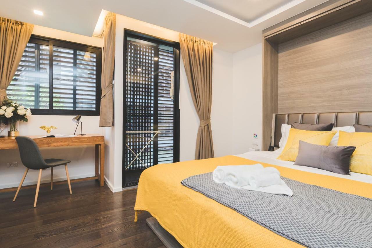 Sukhumvit Asok Modern Suite Bangkok Esterno foto