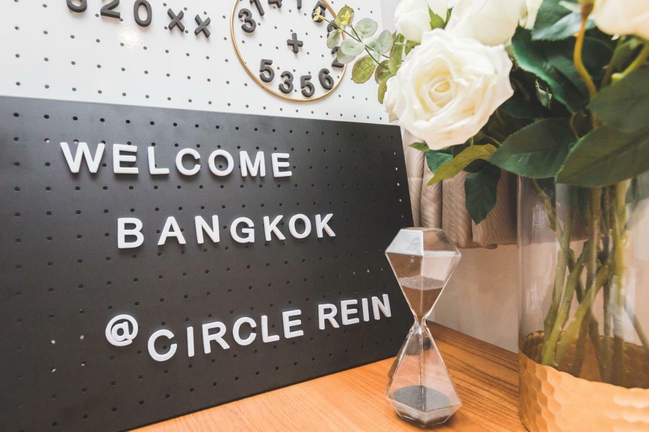 Sukhumvit Asok Modern Suite Bangkok Esterno foto