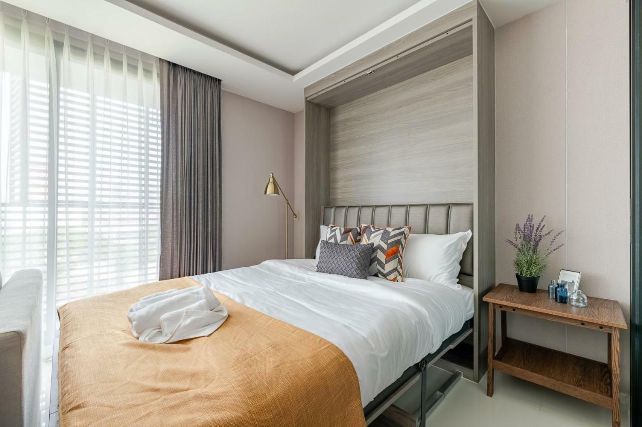 Sukhumvit Asok Modern Suite Bangkok Esterno foto