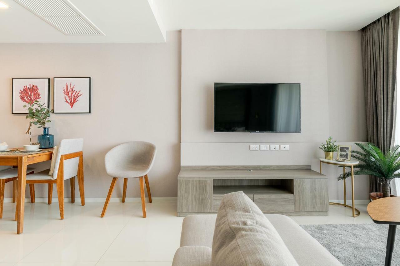 Sukhumvit Asok Modern Suite Bangkok Esterno foto