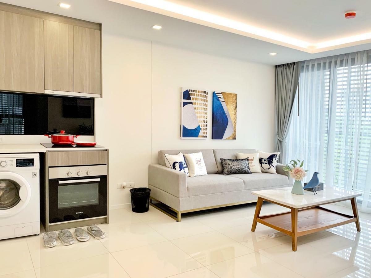 Sukhumvit Asok Modern Suite Bangkok Esterno foto