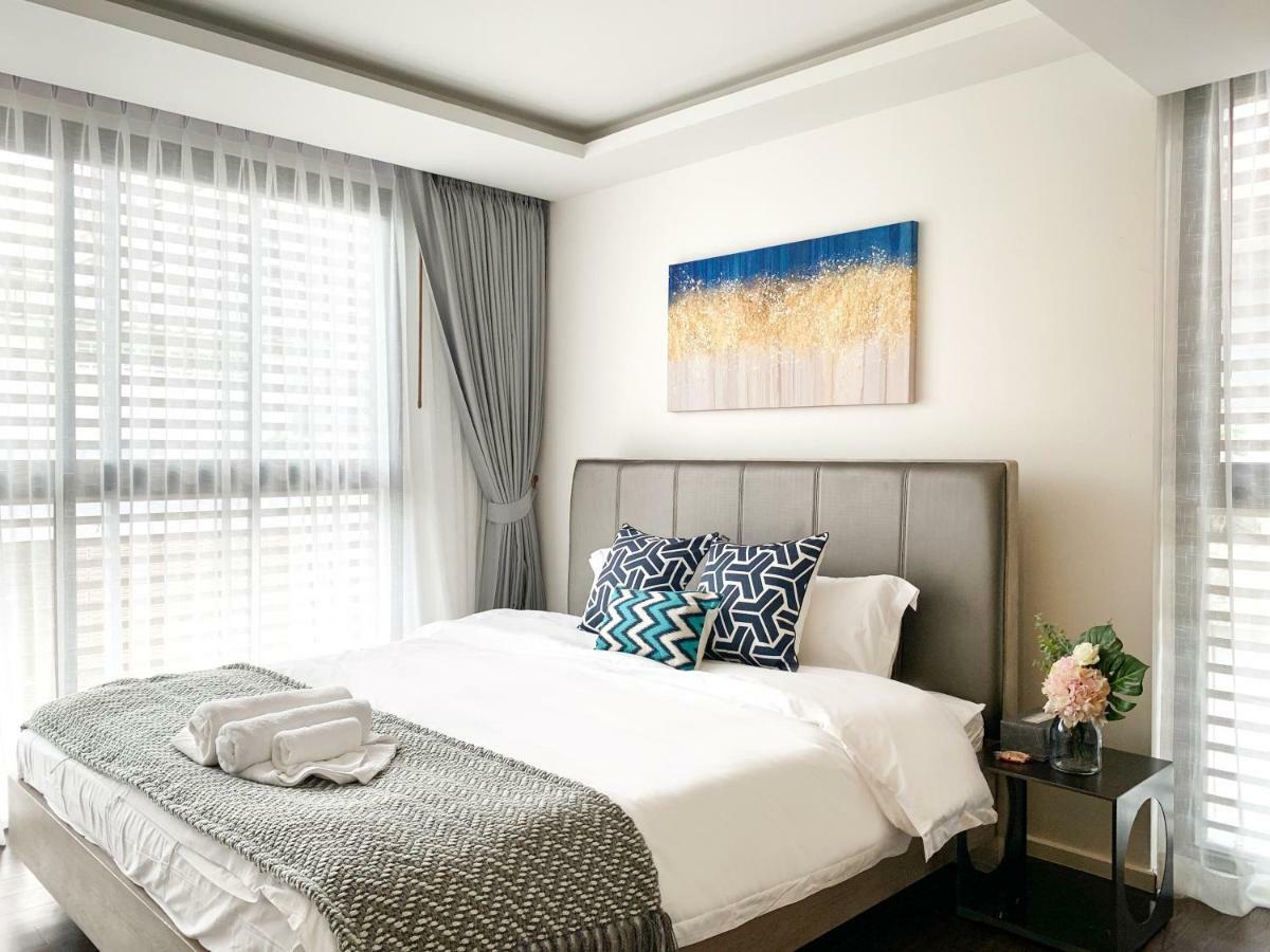 Sukhumvit Asok Modern Suite Bangkok Esterno foto