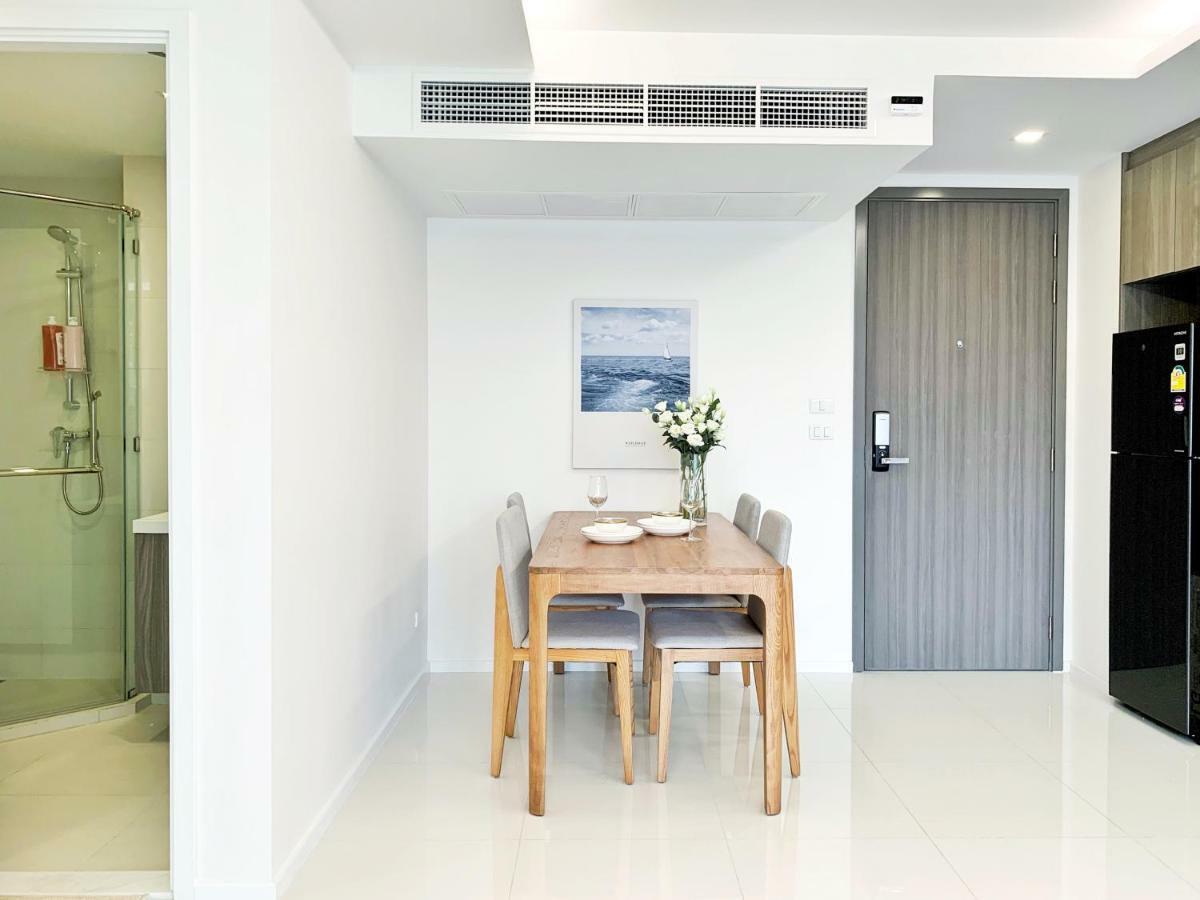 Sukhumvit Asok Modern Suite Bangkok Esterno foto