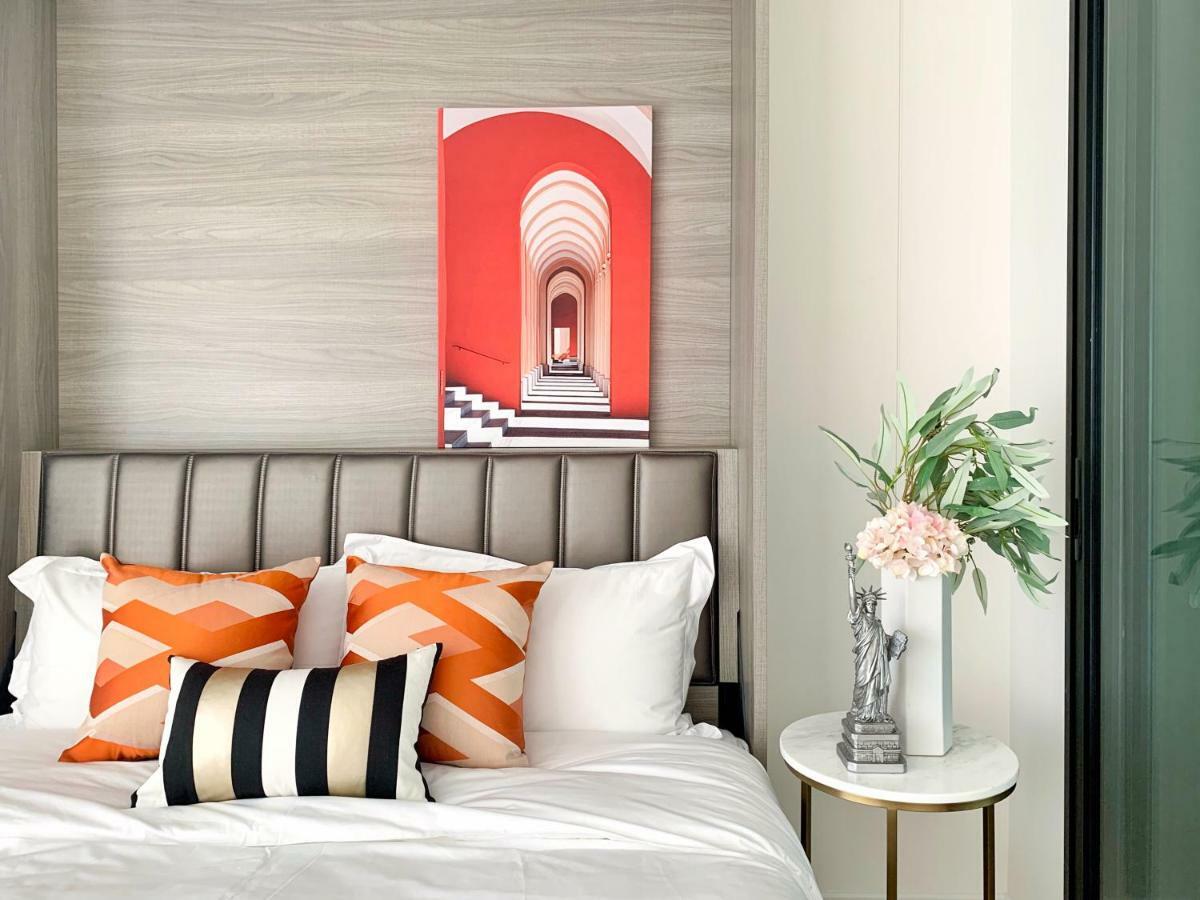 Sukhumvit Asok Modern Suite Bangkok Esterno foto